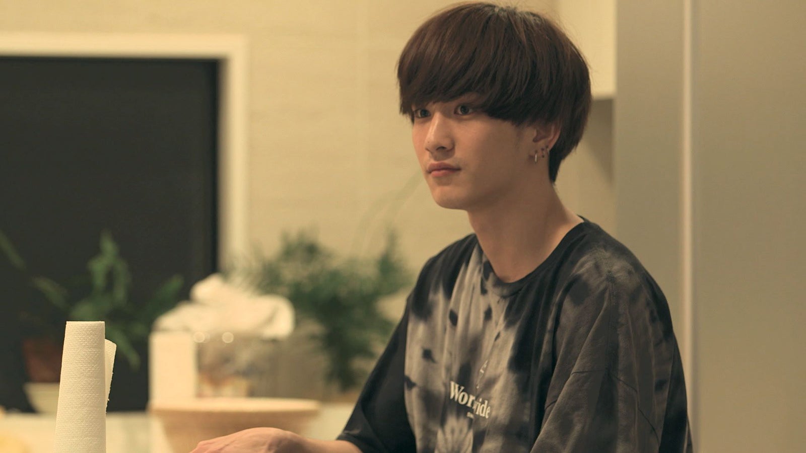 前髪重たいバージョンの流佳「TERRACE HOUSE TOKYO 2019-2020」3rd WEEK（C）フジテレビ／イースト・エンタテインメント