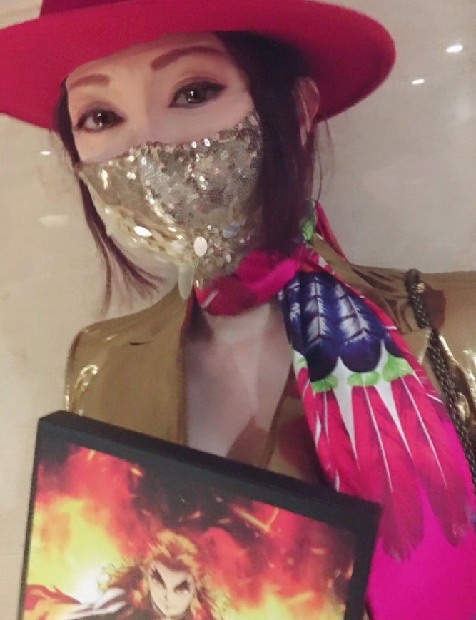 叶美香 鬼滅の刃 煉獄杏寿郎コスプレ姿に絶賛の声 完成度高すぎ 男性キャラ再現の工夫も明かす モデルプレス