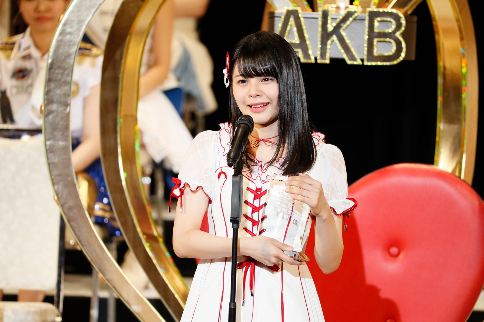 AKB48 49thシングル選抜総選挙 記念トロフィー NGT48 本間日陽アイドル