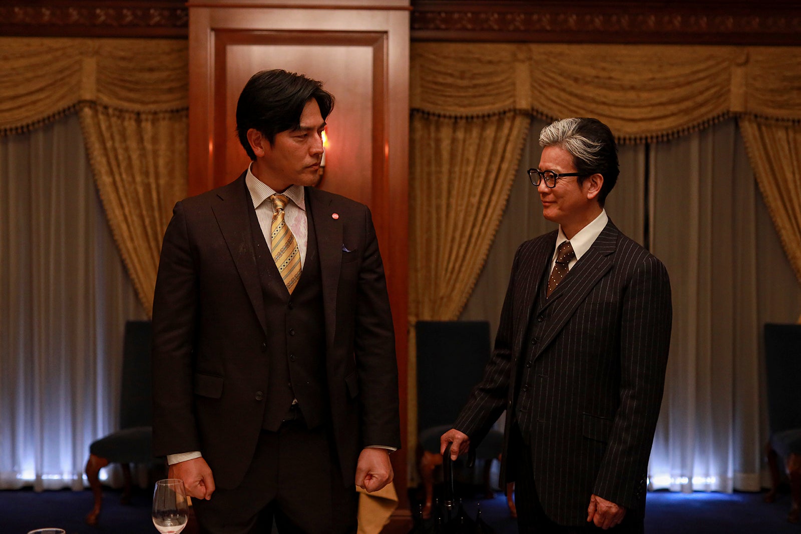 要潤、唐沢寿明「プライベートバンカー」第1話（C）テレビ朝日