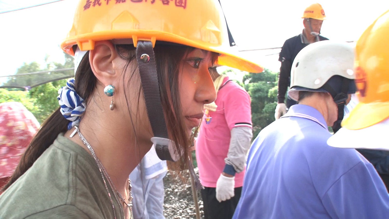 台湾へのお礼としてボランティアをするメンバー／「あいのり：Asian Journey」第10話より（C）フジテレビ