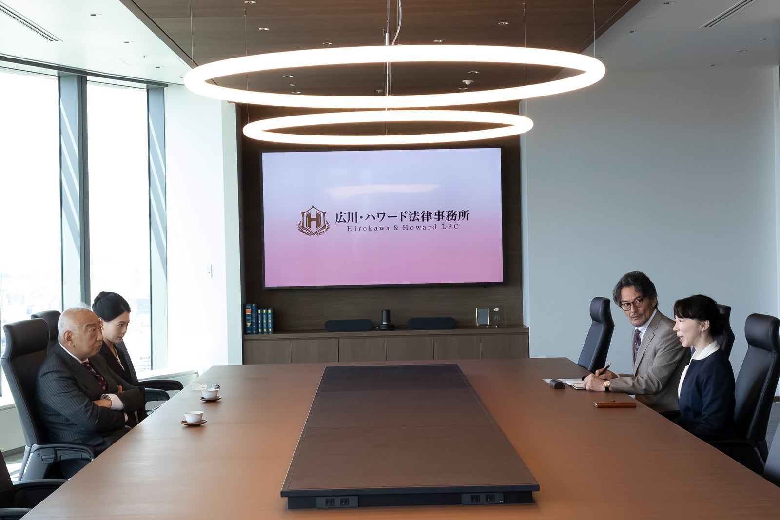 平岩紙、山口馬木也ら「南田南弁護士は天才肌」第2話（C）カンテレ・フジテレビ