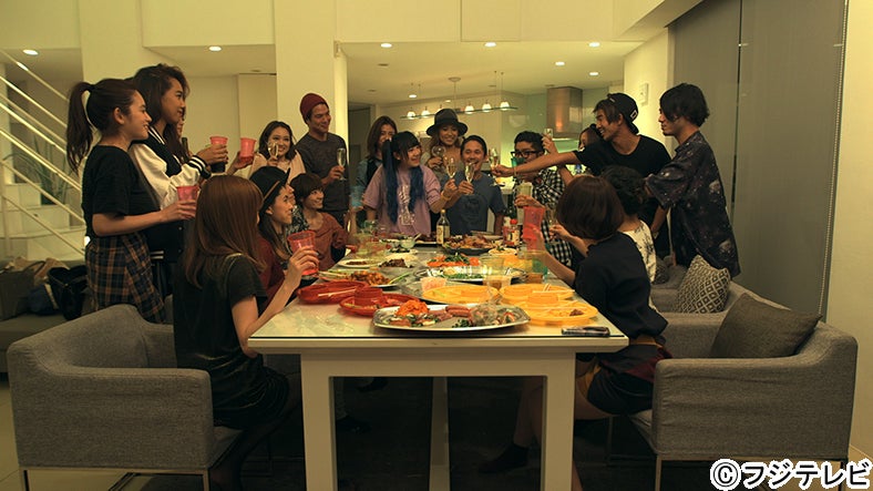 新旧メンバー21人でパーティー／「テラスハウス」最終回（9月29日放送）より