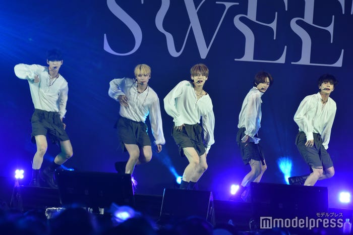 TOMORROW X TOGETHER(C)モデルプレス