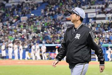 阪神 藤川監督「1点を守るのは難しい」八回逆転許した投手陣責めず 「有利に進めないといけないところ」小幡が犠打決められず無得点の七回を悔やむ