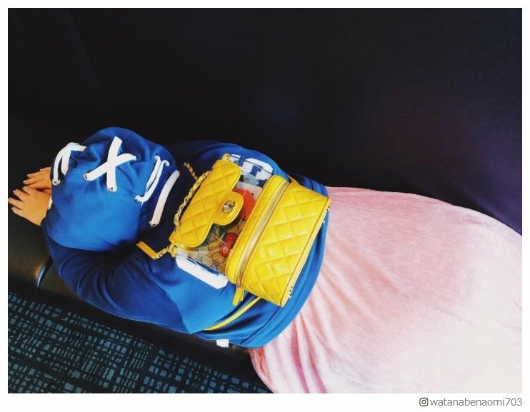 渡辺直美「腕の長さ子供」うつ伏せショットが「なんか可愛い」と話題