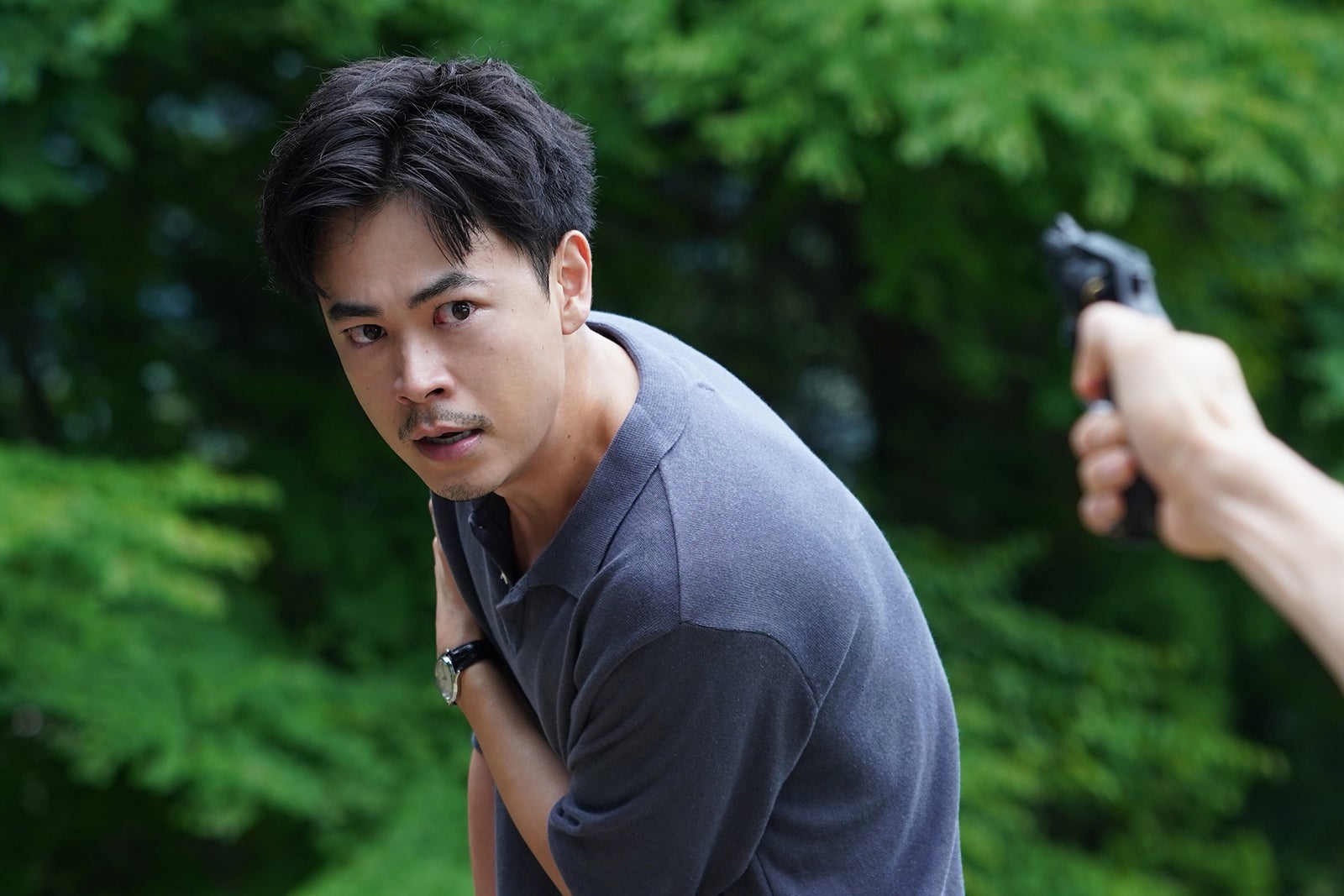 成田凌「降り積もれ孤独な死よ」第4話より（C）井龍一・伊藤翔太／講談社（C）ytv