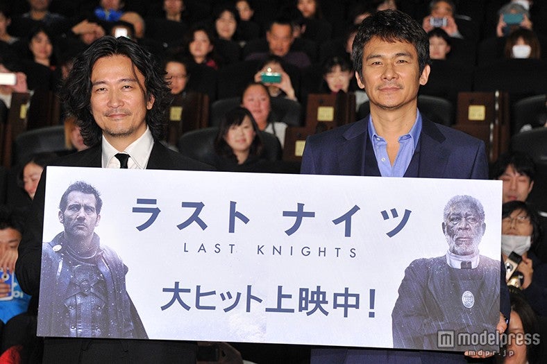 （左から）紀里谷和明監督、伊原剛志