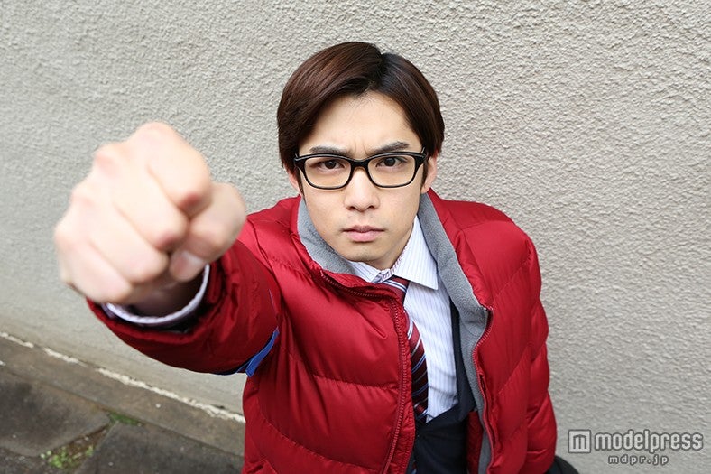 千葉雄大、“史上最弱のスーパーヒーロー”に変身