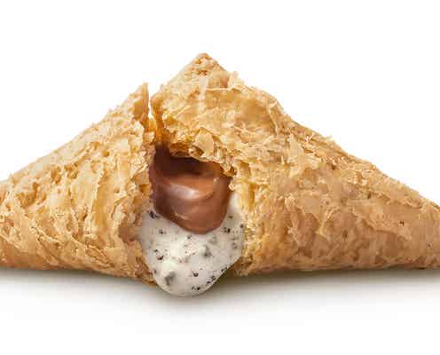 マクドナルド「三角チョコパイ」初のティラミス味、2種のクリームが織りなす濃厚な味わい