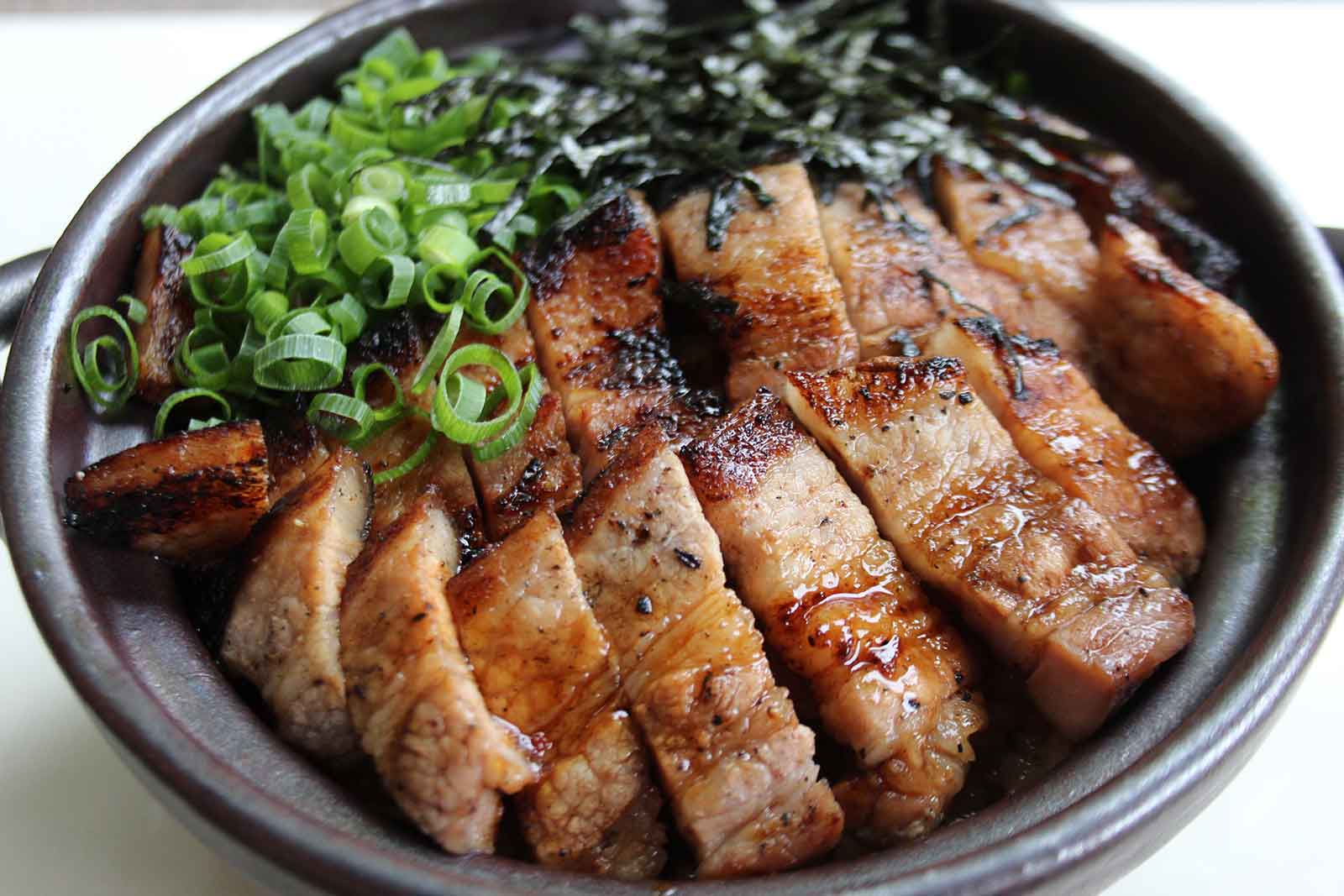 信州高森-PORKひつまぶし丼／画像提供：株式会社東京ドーム