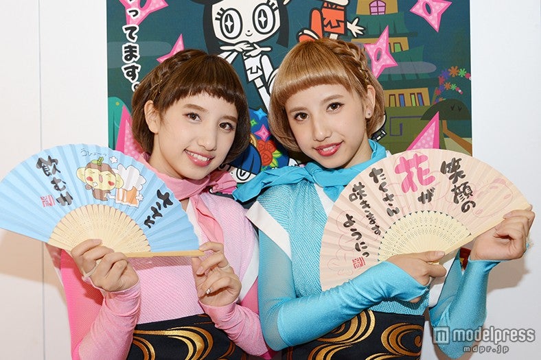 「ASOBI RIGHTS」ブースに登場した谷奥えま・えり