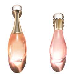 【Dior】きらめく“ピーチゴールド”の新フレグランスは甘美でジューシーな香り！／画像提供：パルファン・クリスチャン・ディオール・ジャポン株式会社