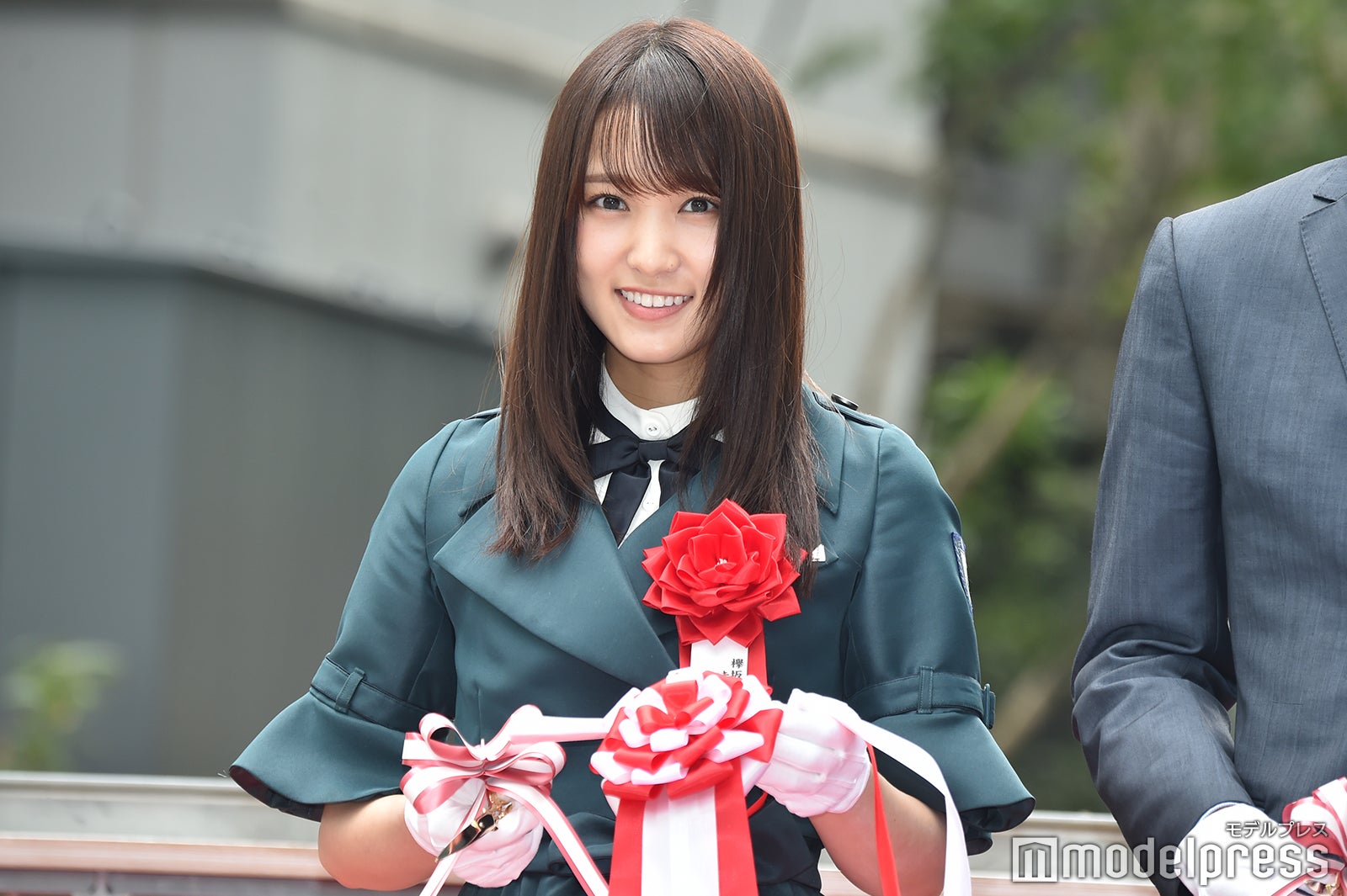 菅井友香のテープカット（C）モデルプレス