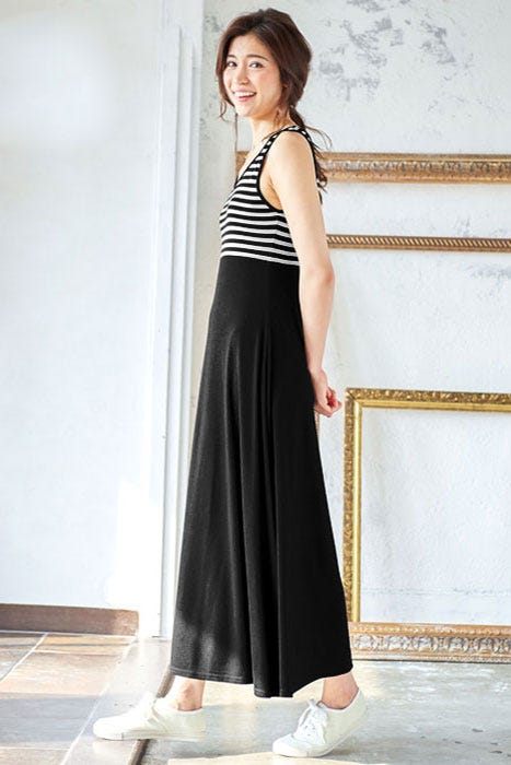 UVcut加工ボーダー切替マキシワンピース「Pierrot」1,717円(税込)/画像提供:Pierrot
