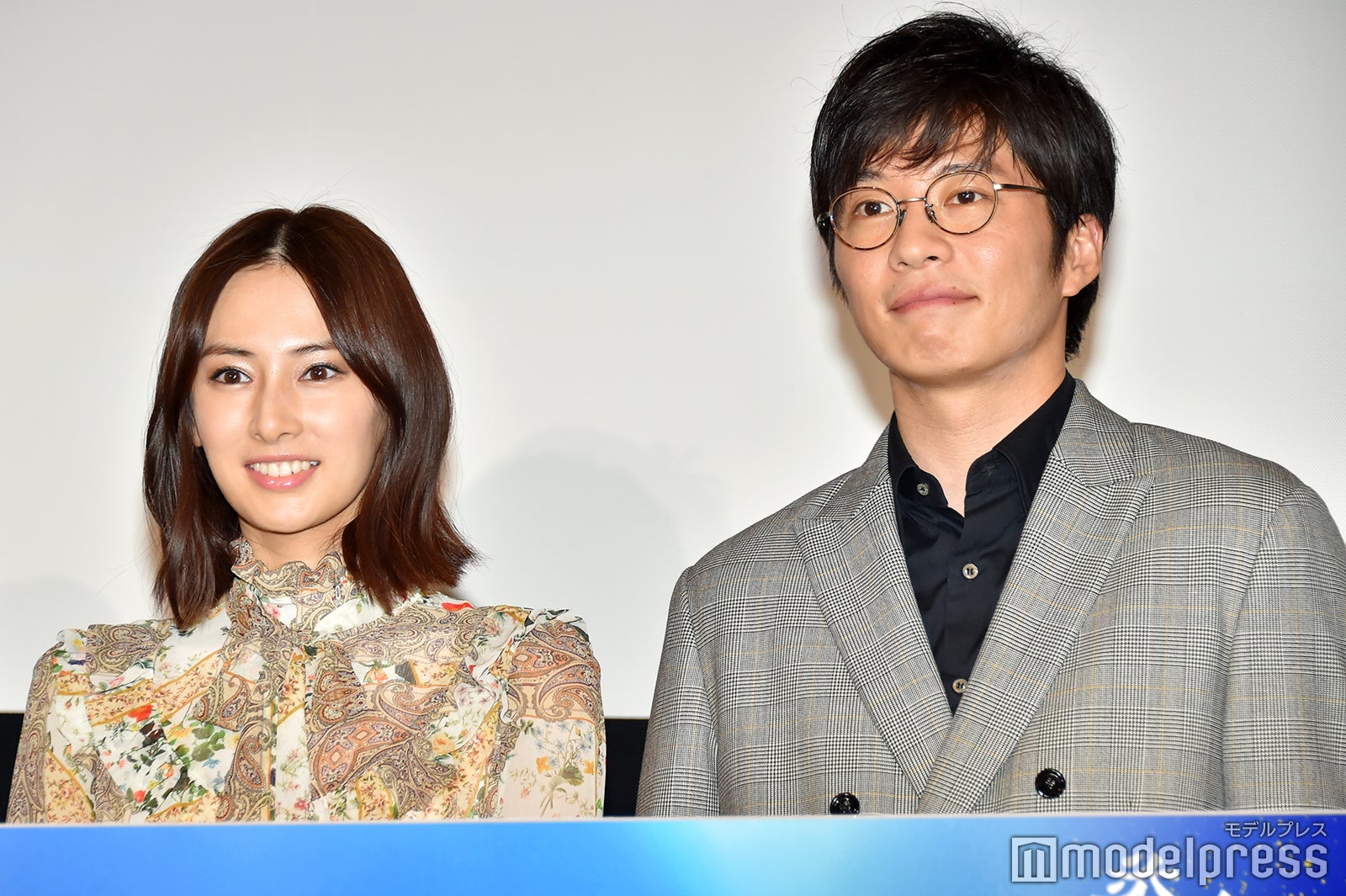 劇中で恋人役を演じる北川景子＆田中圭（C）モデルプレス