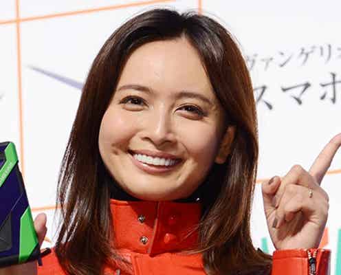 加藤夏希、産後-8kgを報告 スレンダーボディ披露「さすがのプロ意識」