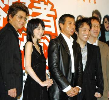 「容疑者 室井慎次」放送→暗闇で0.3秒だけ顔が映った人物→今は亡き名優に騒然「うわ」「贅沢な無駄遣い！」「暗がりに」 「存命なら」新作映画で警視総監だったか