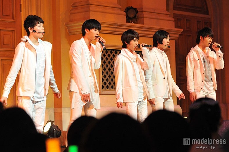 M!LK(左から）塩崎太智、板垣瑞生、山崎悠稀、吉田仁人、佐野勇斗
