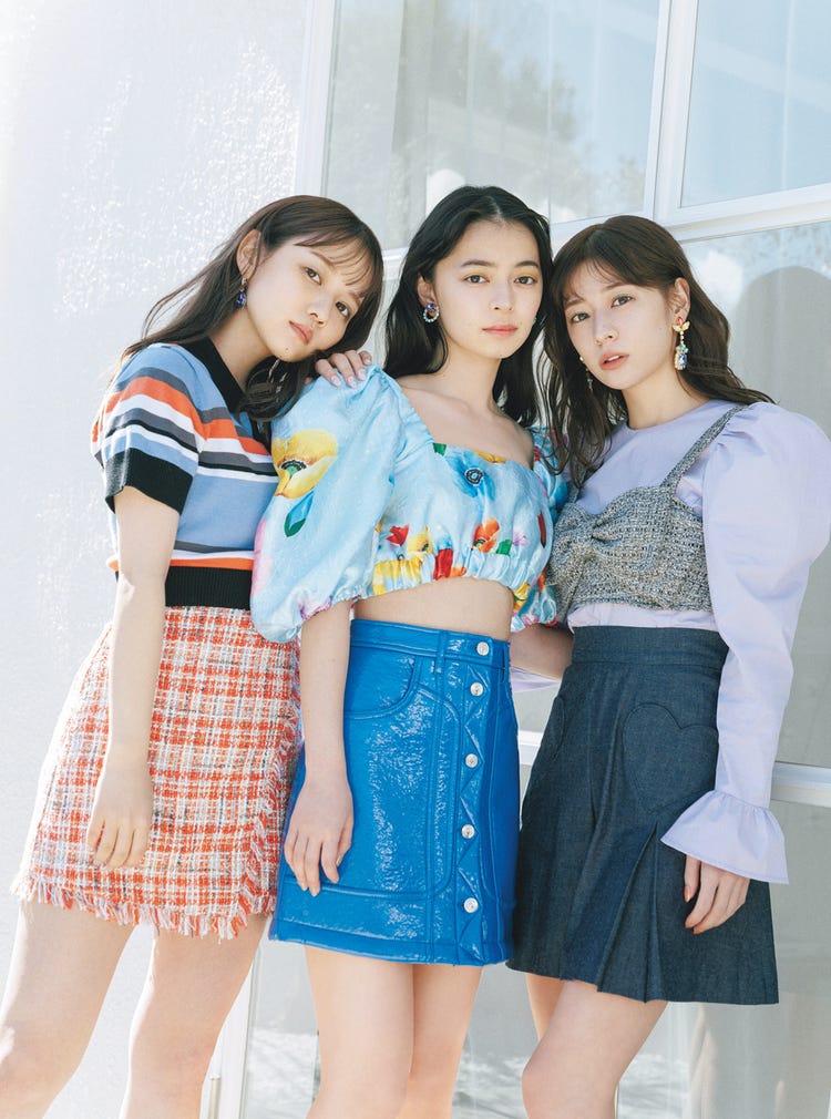 アンジュルム上國料萌衣 佐藤ノア まねきケチャ深瀬美桜 美脚披露の春コーデで密着 モデルプレス アンジュルム上國料萌衣 佐藤ノア まねきケチャ深瀬美桜 美脚披露の春コーデで密着 モデルプレス