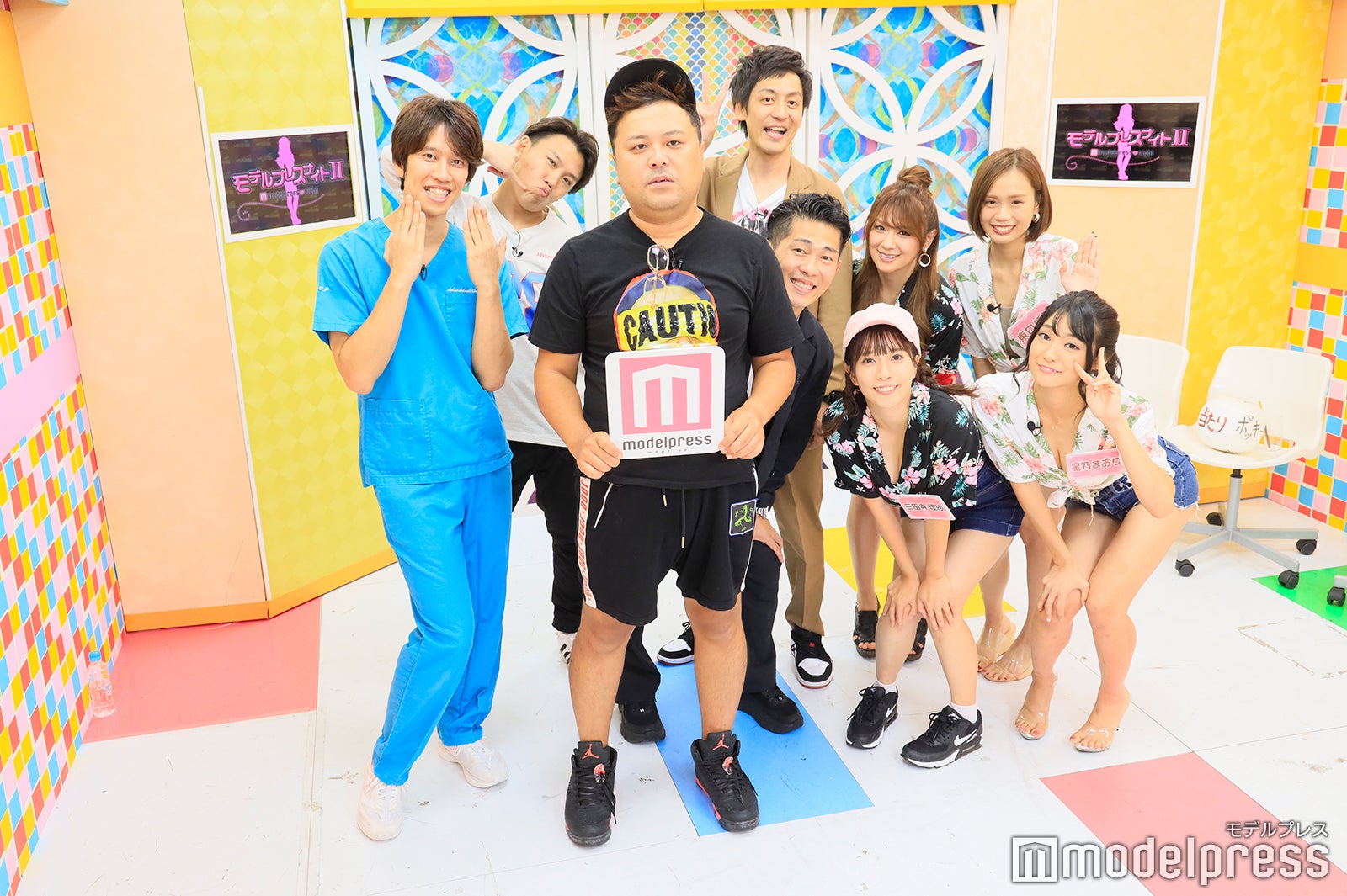 （前列左から）しゅんしゅんクリニックP、久保田かずのぶ、太田博久、三田寺理紗、星乃まおり（後列左から）おたけ、村田秀亮、金山睦、東口優希（C）モデルプレス