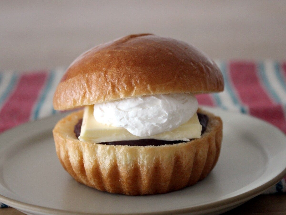 見た目は「ハンバーガー」っぽいですが、はたしてお味は?