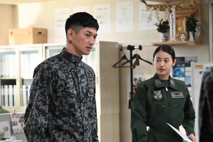 永山瑛太、田辺桃子「リコカツ」第1話より(C)TBS