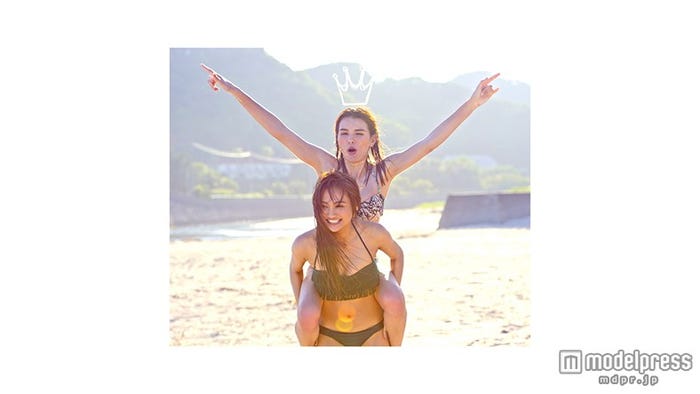 ケリーアン、香川沙耶/JUJU「PLAYBACK」MVより