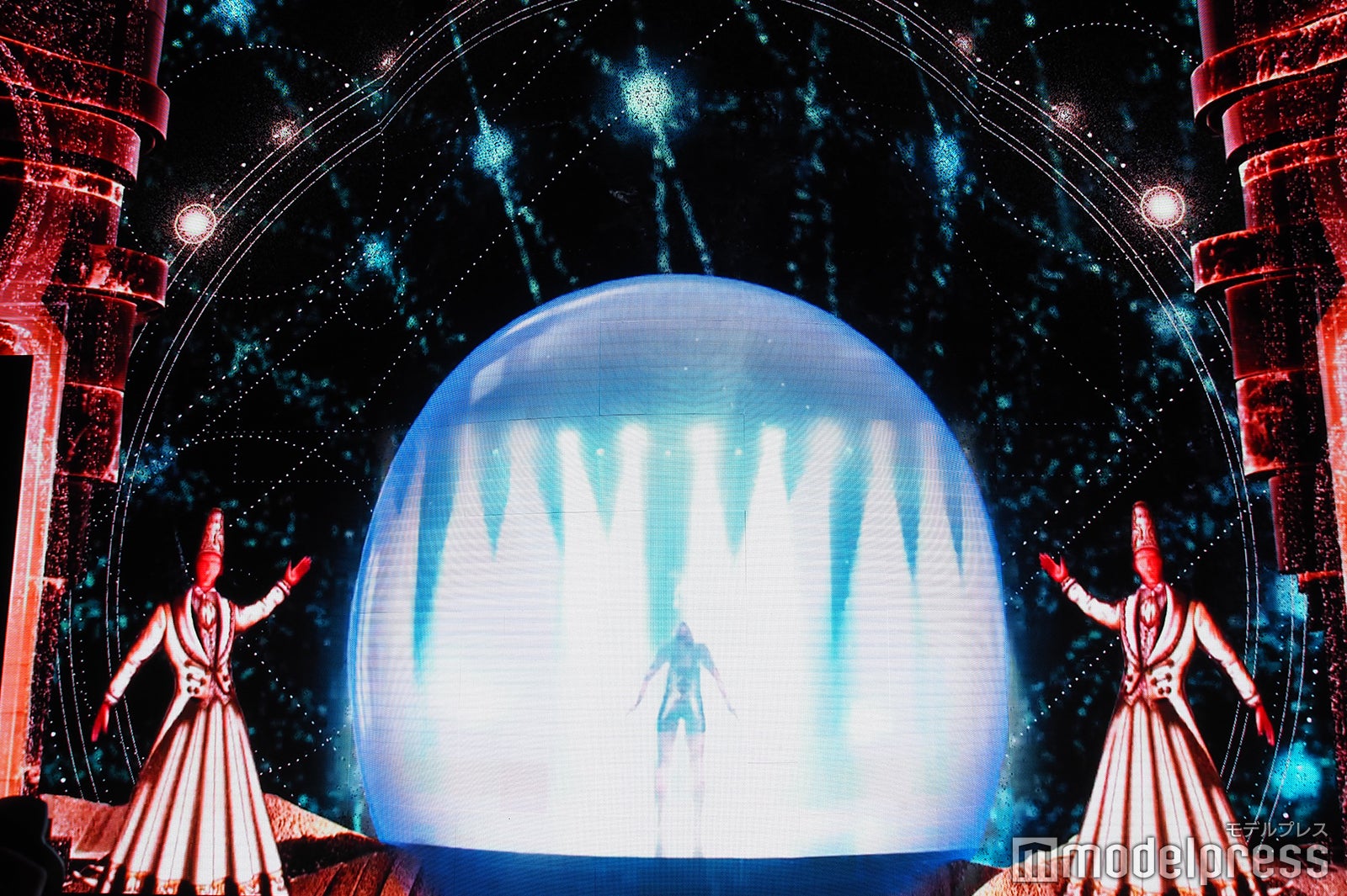 ショー会場の入り口（C）モデルプレス