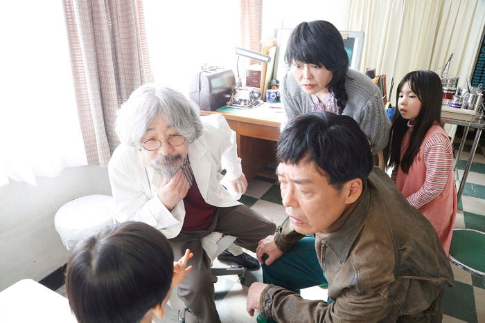 光石研ら「だが、情熱はある」第1話より(C)日本テレビ