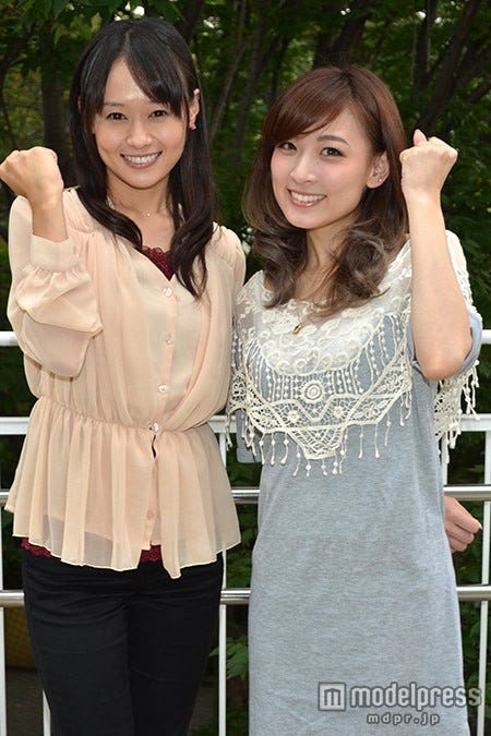 (左から)柳野玲子、AKANE