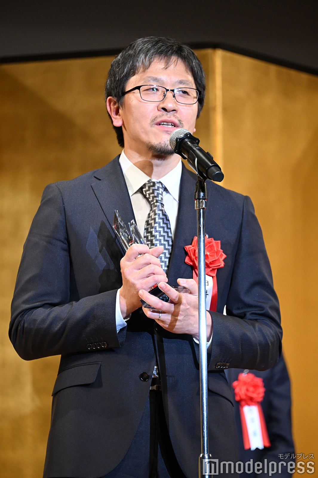 臼井央氏（C）モデルプレス