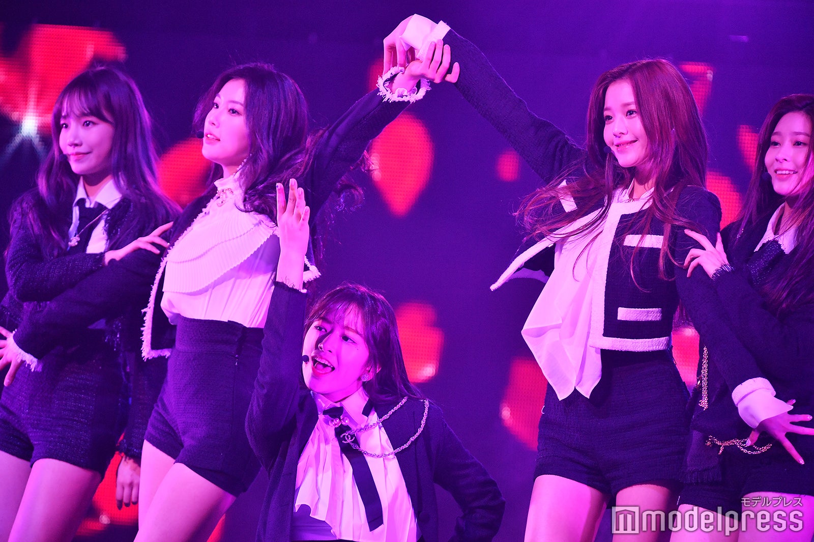 IZ*ONE （C）モデルプレス