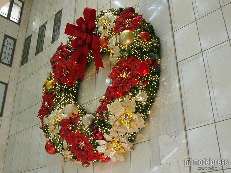 直径約7メートルの巨大リースが登場