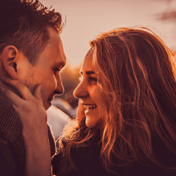 目瞑ってくれる…?男性がふと「キスしたくなってしまう瞬間」4選
