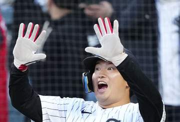 ホワイトソックス 初回に打者一巡4点のビッグイニング！相手先発をいきなりKO 敵地が騒然 ブーイングもわき起こる 村上宗隆の第1打席は三振