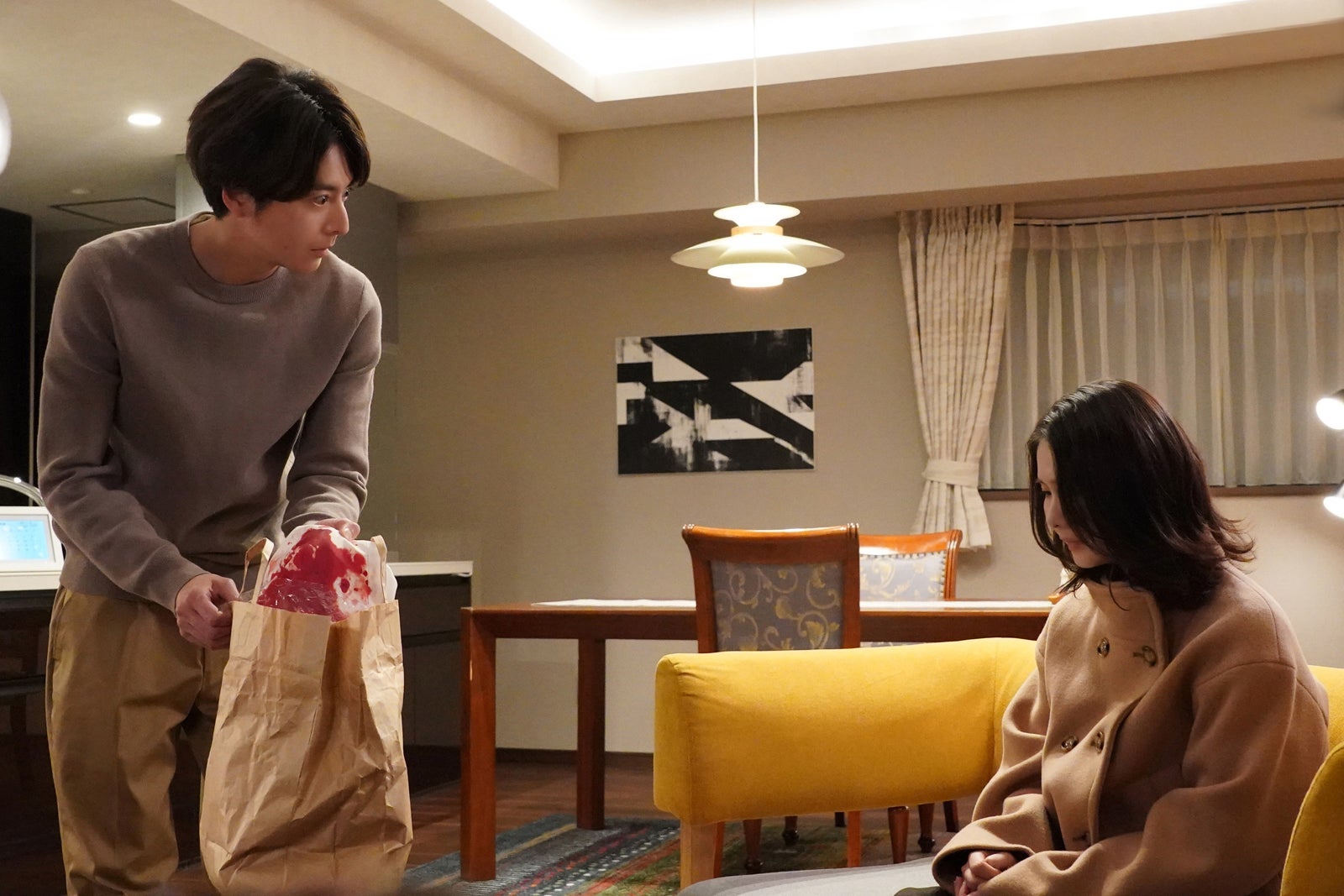 小池徹平、小野花梨「私の知らない私」第2話（C）ytv