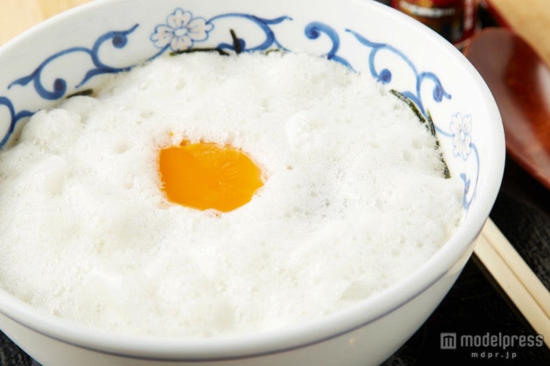 「めれんげとろろ蕎麦」780円／画像提供：クマガイコーポレーション