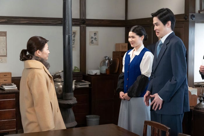 伊藤沙莉、堺小春、望月歩「虎に翼」第94話(C)NHK