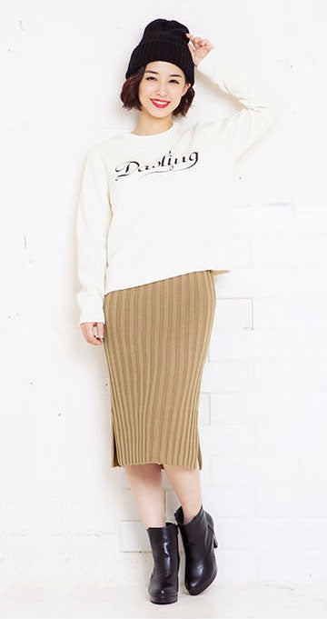 リブ編み☆袖折り返しボトルネックニットトップス「神戸レタス」2490円（税込）／画像提供：神戸レタス