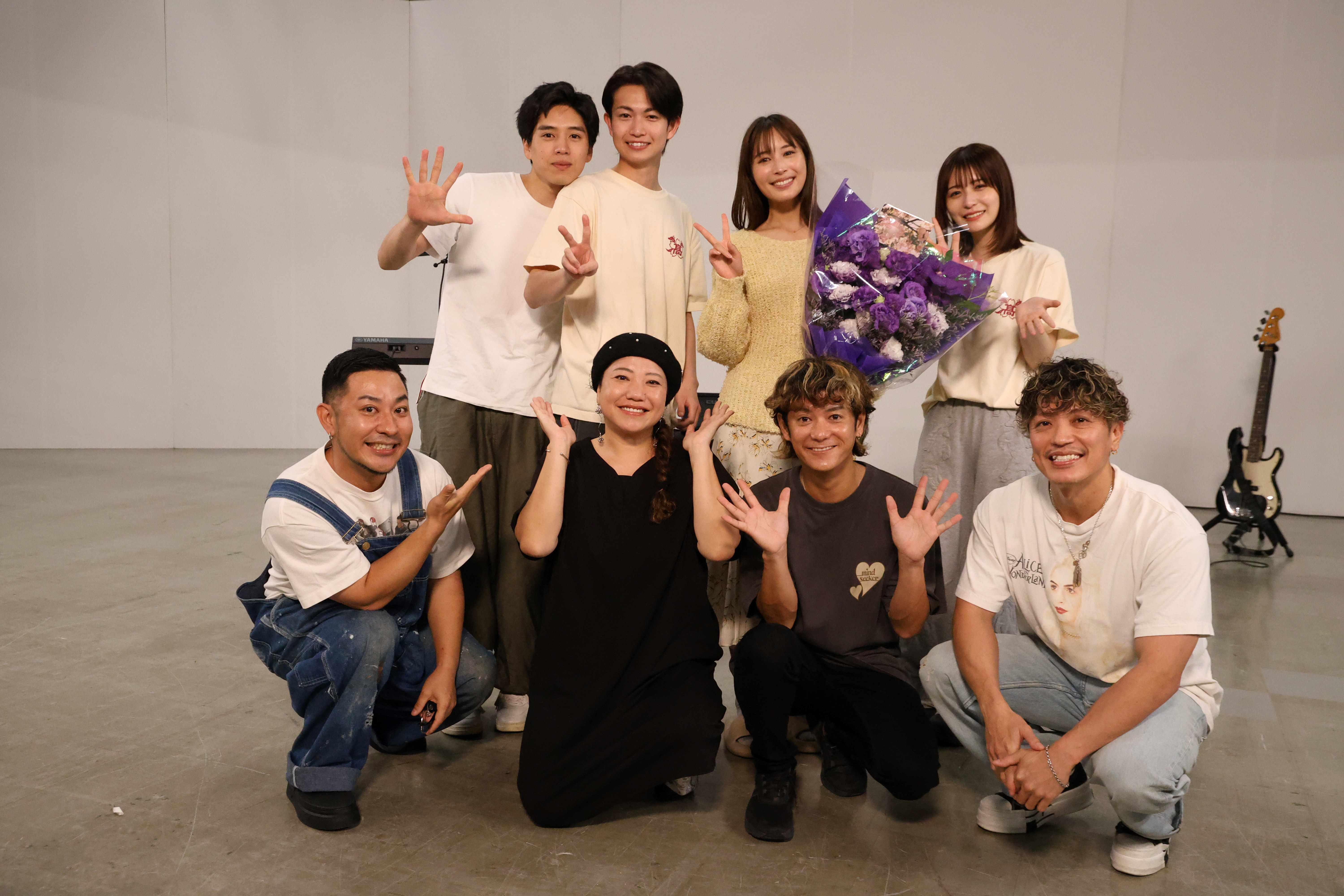 （上段左から）坂東龍汰、綱啓永、広瀬アリス、長濱ねる（下段左から）名嘉俊、仲宗根泉、新里英之、許田信介（C）フジテレビ