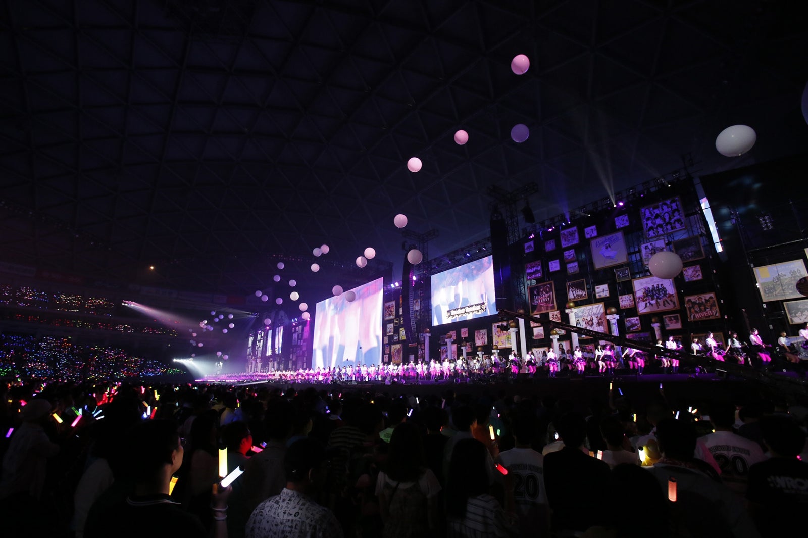 「AKB48 53rdシングル 世界選抜総選挙」AKB48グループコンサート（C）AKS