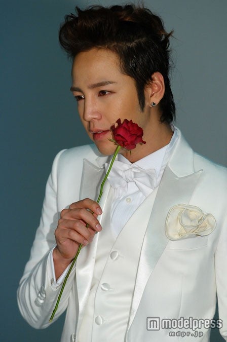 チャン・グンソク、“キス音”をスタジオ内に鳴り響かせる