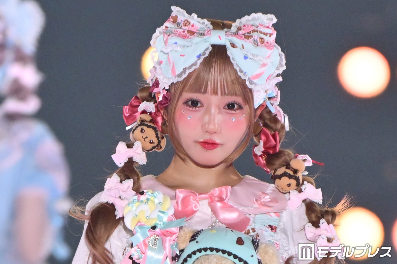 （C）モデルプレス