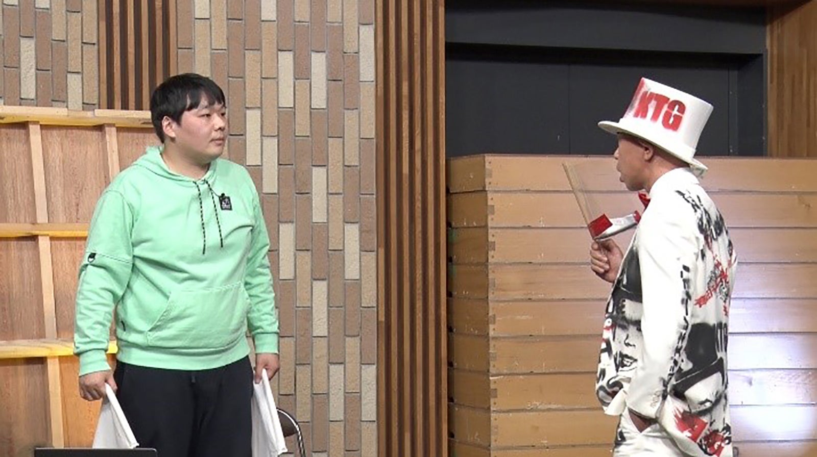 大久保たもつ、小峠英二 （C）TBS