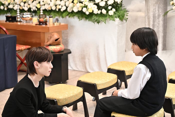 戸田恵梨香、矢崎滉「リブート」第1話(C)TBS