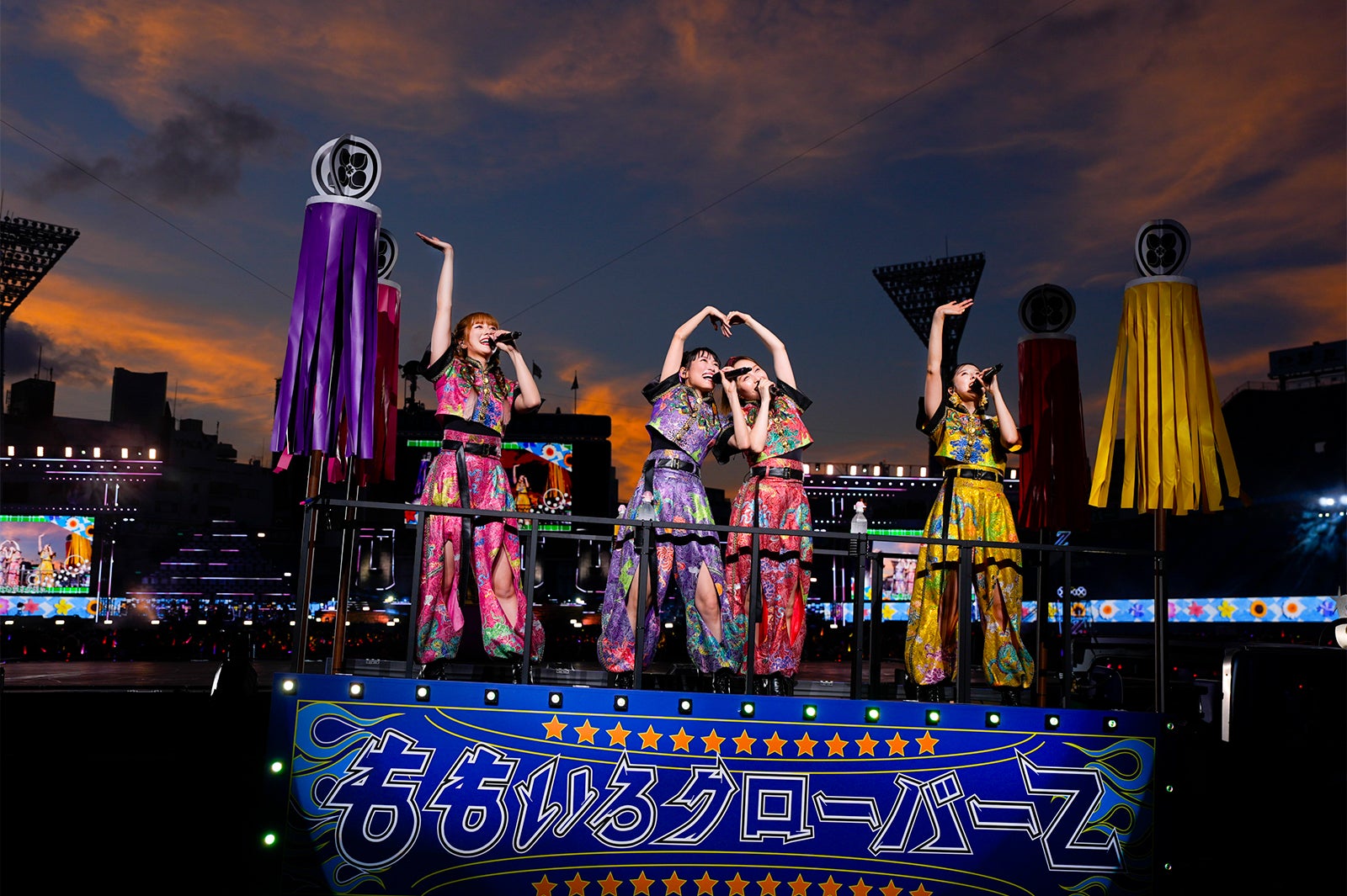 「ハマの夜祭り番長襲名記念 ももクロ夏のバカ騒ぎ2025 in 横浜スタジアム」（C）上飯坂一
