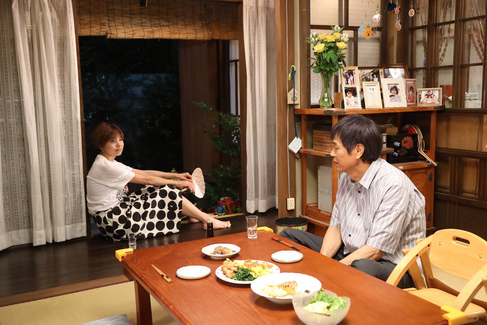 山口智子・時任三郎／「監察医 朝顔」第8話より（C）フジテレビ