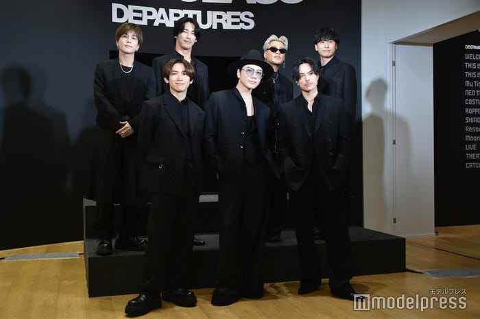 三代目 J SOUL BROTHERS(前列左から)NAOTO、OMI、今市隆二(後列左から)岩田剛典、小林直己、ELLY、山下健二郎(C)モデルプレス