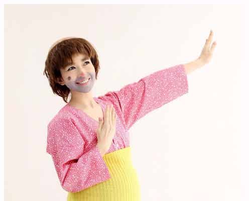 松丸友紀アナ、前代未聞のマタニティフォトが「衝撃的」「体張りすぎ」と話題